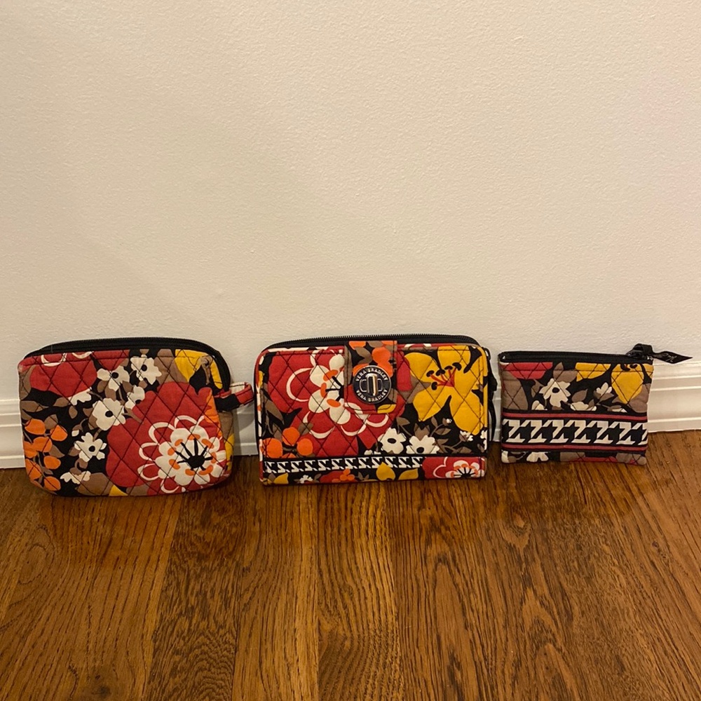 Vera Bradley Set : wallet, change purse, small makeup pouch